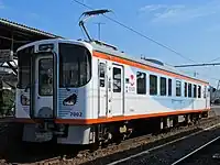 デハ7002