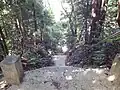 境内に至る石段