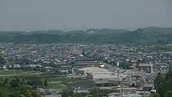池田台団地。中央の道路が国道269号加納バイパス