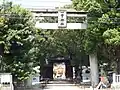 県道から臨む