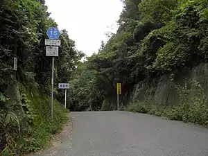 奈良県道15号の芋ヶ峠付近(吉野町から見る)