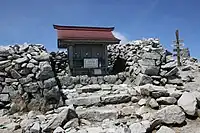 山頂の東側(伊那側・宮田村)にある伊那駒ヶ岳神社