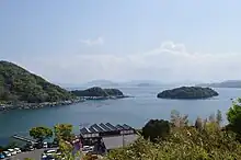 伊根湾と青島
