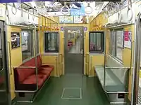 車端部の優先席