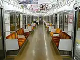1次車の車内（デハ2251）9000系と類似