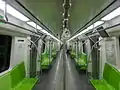 14号線にて走行する地下鉄車両の内部その2。