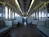 セミクロスシートの車内