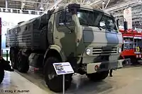 装甲キャブ付KAMAZ 5350 6x6及び多機能型装甲モジュールMM501