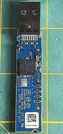 Intel NCS2 PCB 表面