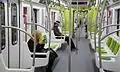 同車の車内
