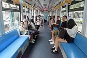 車内