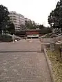 吉田川の跡は全長約1.2Kmの大通り公園となり、地下には横浜市営地下鉄ブルーラインが走る。