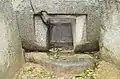 石槨入り口