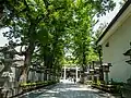 絵馬殿からの参道