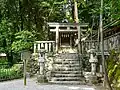 天神社。右方に七座社がある。