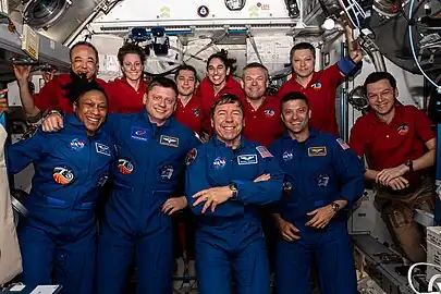 ドッキング直後のISSに搭乗したスペースX Crew-8および第70次長期滞在クルー