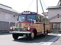 大分230あ141豊後高田市の観光イベントとして主に土日祝日に昭和の町周辺を無料で周遊運行するいすゞ・BX141。現在は自家用登録（白ナンバー）となった。
