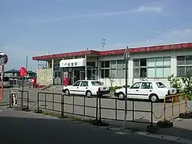 岩室駅 駅舎(2004年7月)