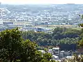 平成展望台から岩崎城を望む