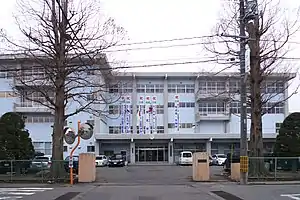 正門