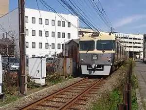 郡中線を走行中の610系