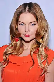 イザベラ・マイコIzabella Miko