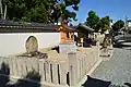 勝手神社、熊野神社(右)