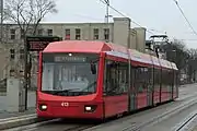 路面電車区間を走る電車(2015年撮影)