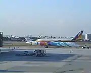 すれ違う日本エアシステム機