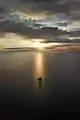 朝陽に照らされるジープ島
