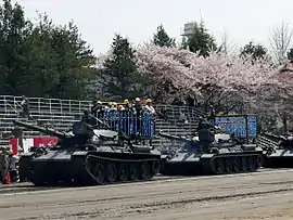 練馬駐屯地創立記念行事の戦車体験試乗。