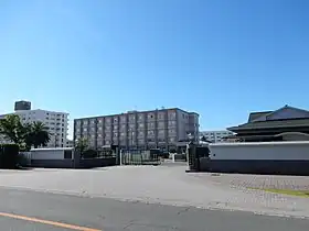正門