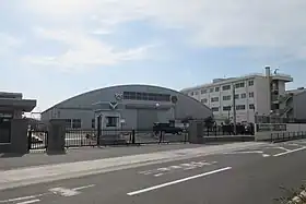 正門