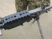諸外国の物とは形状の異なる、自衛隊独自のヒートカバー（上部被筒）