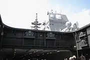 エレベーターの船体側