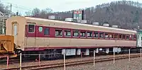 キロ26 104三笠鉄道記念館保存車窓帯色が赤2号国鉄特急色(オリジナルは赤11号)