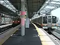 高架化された伊勢崎駅（2010年7月31日）