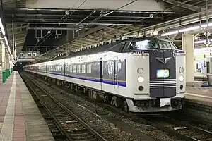新潟駅に停車中の「きたぐに」