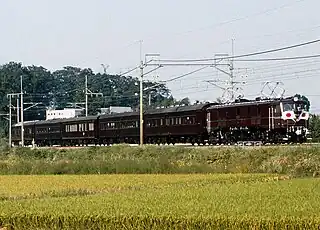 EF58 61によるお召し列車
