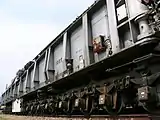 重量級の車体を支える台車。（2009年4月8日）
