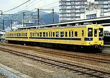 先頭車化改造車のクモハ105-31+クハ104-26（1984年7月 横川駅）