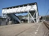 ホームと跨線橋（2012年4月）