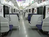一般用旅客車(都市圏向け)の一例、JR東日本E231系の車内