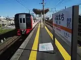 通過する名鉄列車