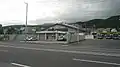 手稲給油所（手前）