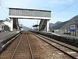 ホーム(生野側より望む)