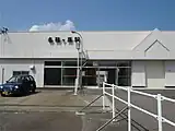 テナント併設時代の駅舎（2007年、店舗撤退後）。