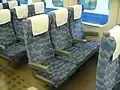 普通車3人掛けTR75B形
