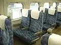 普通車2人掛けTR62B形