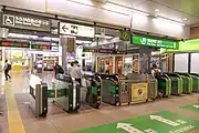 東口改札（2021年6月）